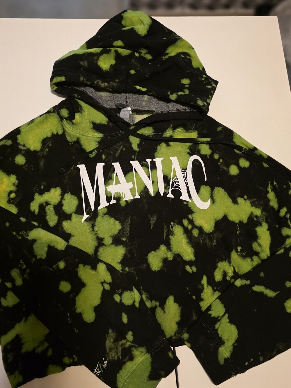 MANIAC Black & Neon Green Tie-Dye Cropped Hoodie (Maniac Tour In Oakland, CA)